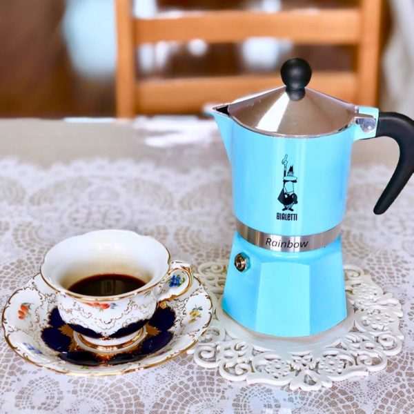 Ấm Moka Bialetti Rainbow 3 cup - Light Blue (2)